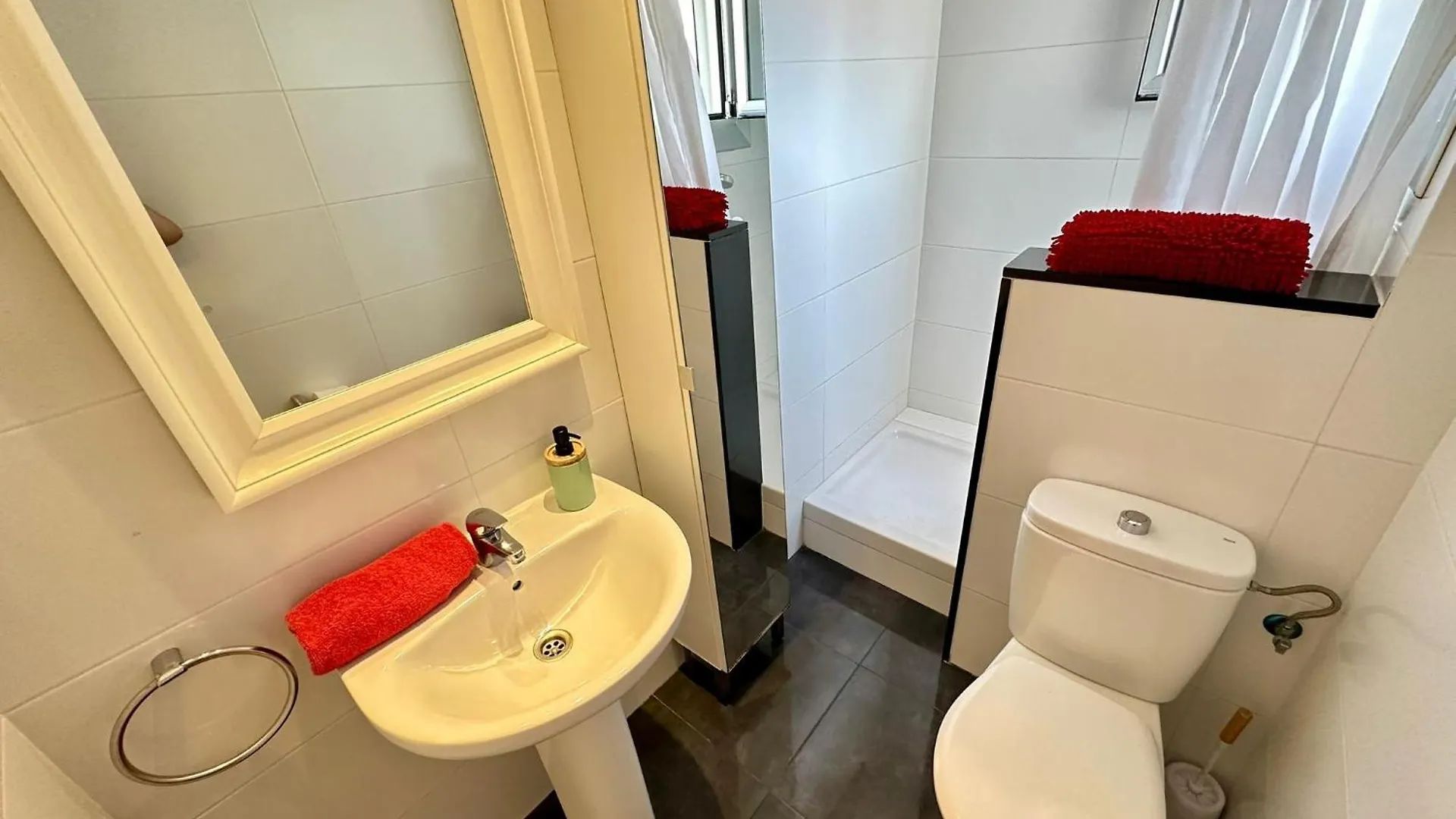 ברצלונה Rambla Rooms 0*,  ספרד
